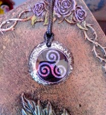 CIONDOLO ORGONITE- TRISKEL -per meditazione reiki,yoga,contro elettrosmog