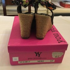 sandali aperti in corda