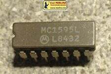 IC MC1595L WIDEBAND LINEAR FOUR QUADRANT MULTIPLIER MOTOROLA  DIP 14 MC 1595 L