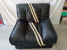 poltrona in pelle vintage nera