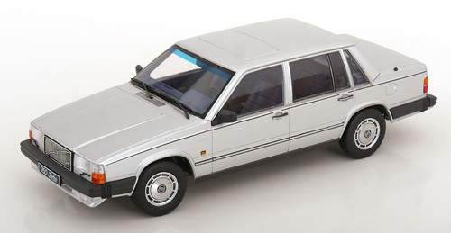 Triple volvo 760 - 1:18,