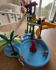 Playmobil. Torre degli scivoli con piscina