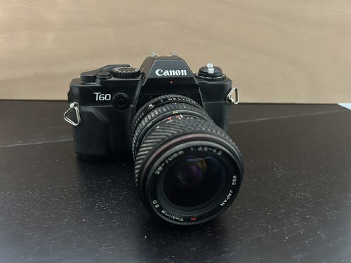 Canon t60 con obiettivo - con, tokina