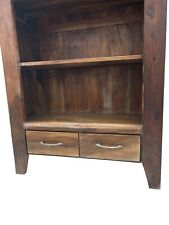 Libreria a 4 ripiani con due cassetti realizzata in legno massello