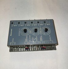 Honeywell W7100G1001 Controllo della temperatura