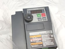 Inverter TOSHIBA VF-S15 VFS15-2015PM 1.5kW 220V Nuovo Funzionante Dal Giappone