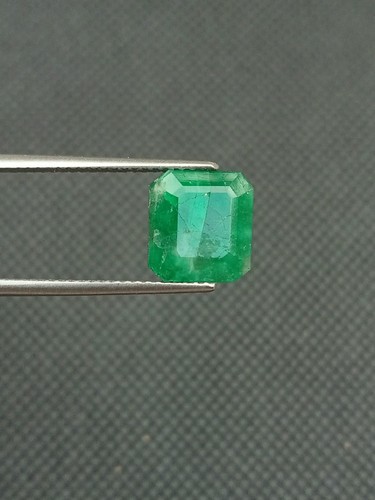 Pietra preziosa sfaccettata - pietra,