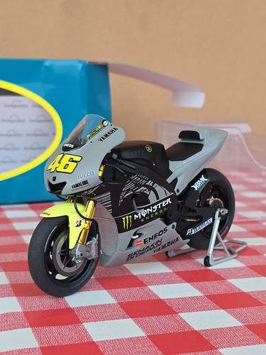 Valentino rossi yamaha - ✅️,