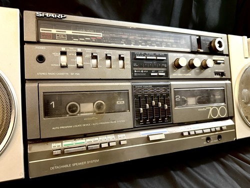 Sharp 700h vintage radio - sharp,