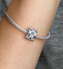 Autentico Charm Pandora Moments Blu e Trasparente Scintillante 798487C02