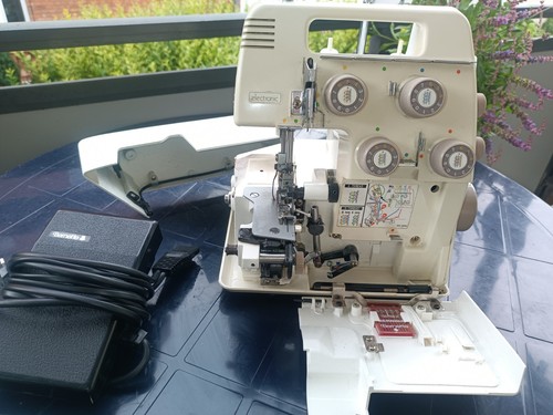 Macchina cucire bernina - da,