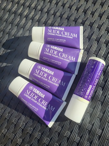 Lot yamaha slide cream - of,