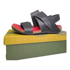 Sandali Loints of Holland