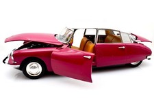 Modellino auto scala 1:24 CITROEN DS 19 quattroruote collection modellismo epoca