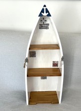 Scaffale in legno per barca