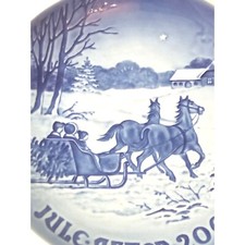 Piatto Bing & Grondahl 2005 Blu Jule Aften Natale Portando a casa l'albero 7"