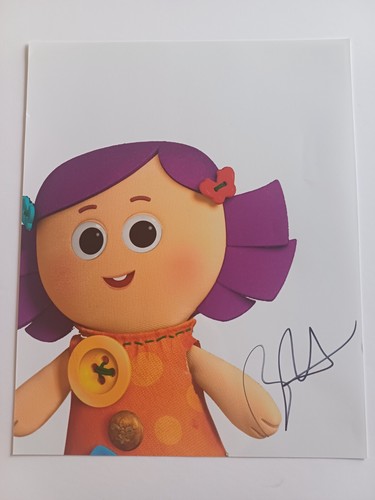 Bonnie hunt genuine signed - -,