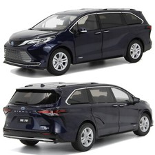 Modellino auto scala 1/18