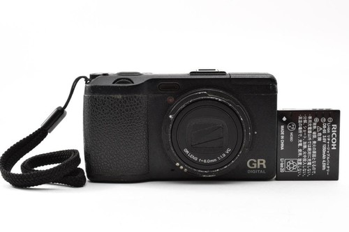 Fotocamera digitale compatta