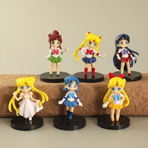 Sailor moon figurine statuette - moon,