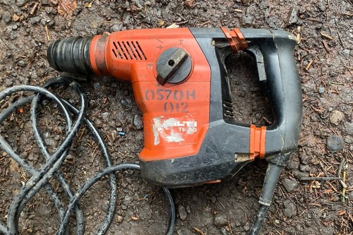 Trapano avvitatore - , a