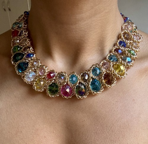 Splendida collana vibrante