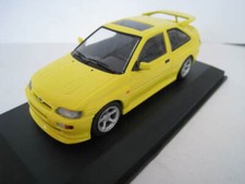 Ford Escort RS Cosworth giallo