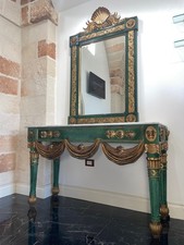 grande console in stile impero con grande specchio