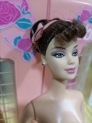 Barbie collector pink wedgwood - barbie,