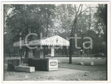 1965 ca MILANO Parco SEMPIONE - Chiosco - Pubblicità COCA-COLA *Foto VINTAGE