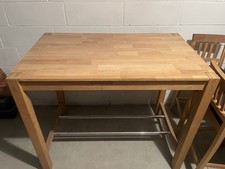 tavolo alto bar con sgabelli