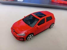 MAISTO - VW VOLKSWAGEN GOLF GTI ROSSO 1/64 APROX *NUOVO* SCIOLTO