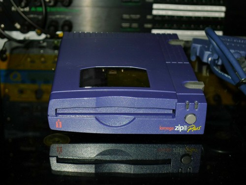Iomega zip drive scsi - plus, +