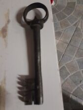 CHIAVE MOLTO ANTICA IN FERRO MOLTO BELLA VEDI...(02)