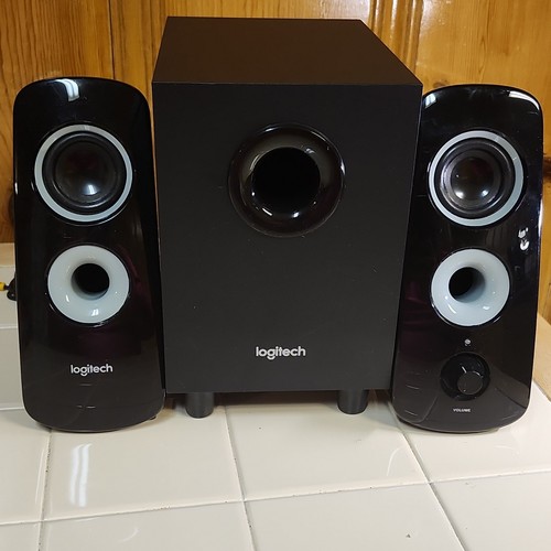 Logitech speaker system z323 - speaker,