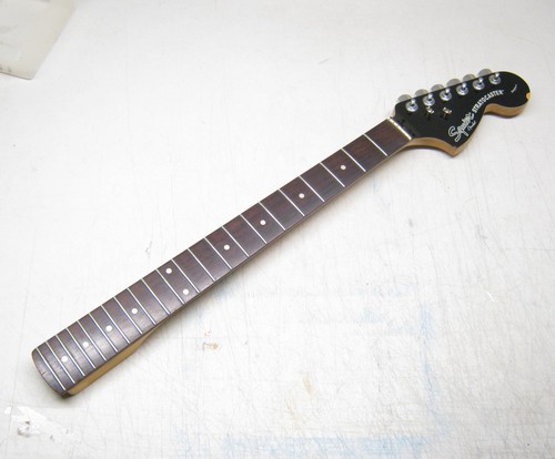 Fender squier standard strat - fender,