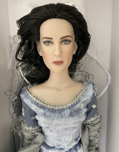 Robert tonner 2010 - robert, "arwen
