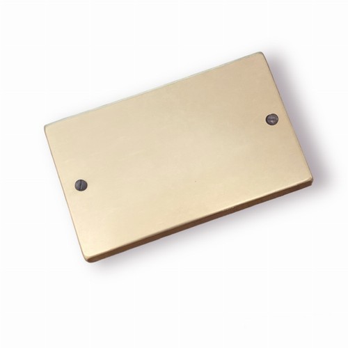 Placca cieca con - , viti