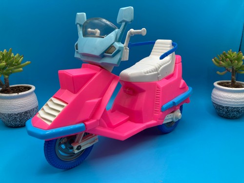 Vintage 1990 barbie - vintage, action