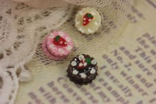 4pz miniatura resina doll house fimo cernit orecchini collane pasticcino tondo