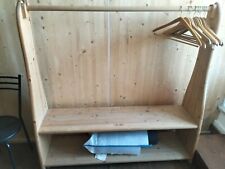 porta abiti in legno massiccio abete