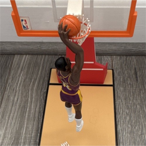 Action figure basket con - figure,