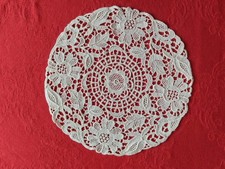 CENTRINO IN PIZZO MACRAME