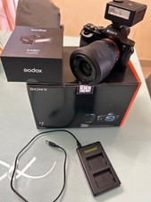 Sony Alpha 7 + Obiettivo 28-70mm + Flash Godox iM30