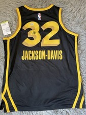 Maglia firmata Trayce