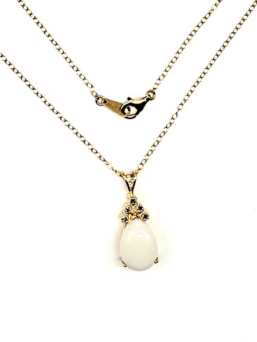 Collana opale bianco argento