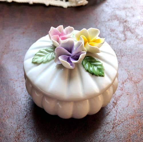 Boîte bonbonnière porcelaine