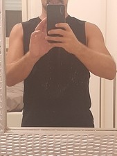 Canotta uomo nera usata indossata in palestra