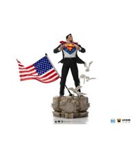 DC Comics Superman Statue