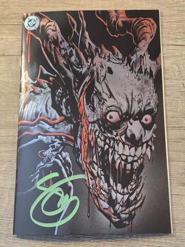 Firmato scott snyder con - firmato,